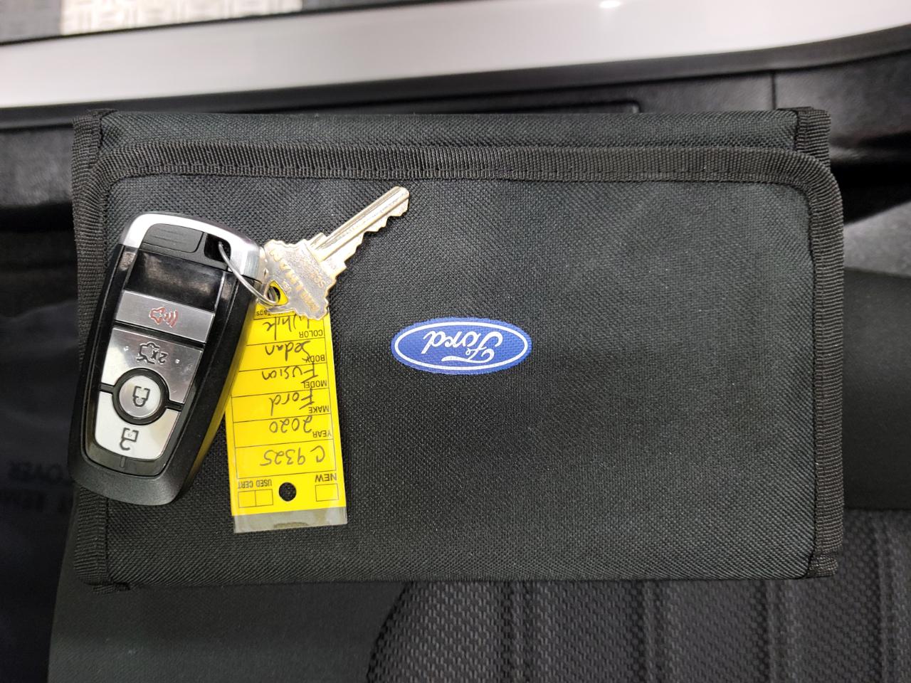 Ford Fusion SE FWD 2020