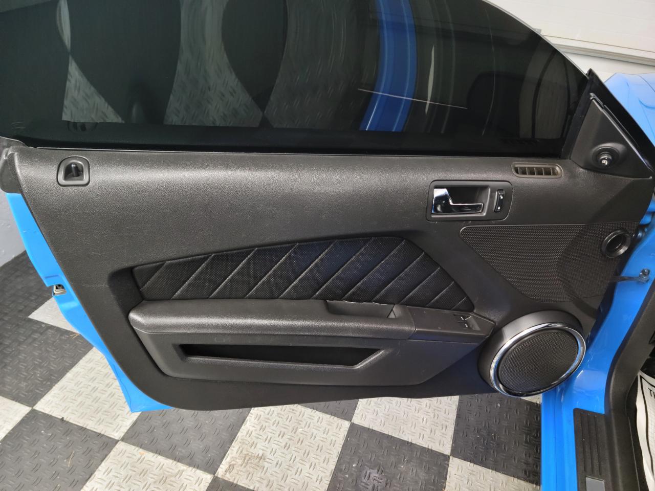 Ford Mustang 2dr Cpe GT 2010