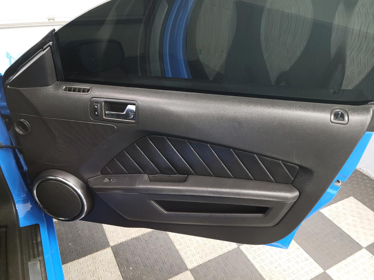 Ford Mustang 2dr Cpe GT 2010