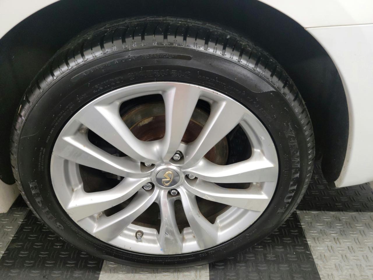 Infiniti M35 4dr Sdn AWD 2010