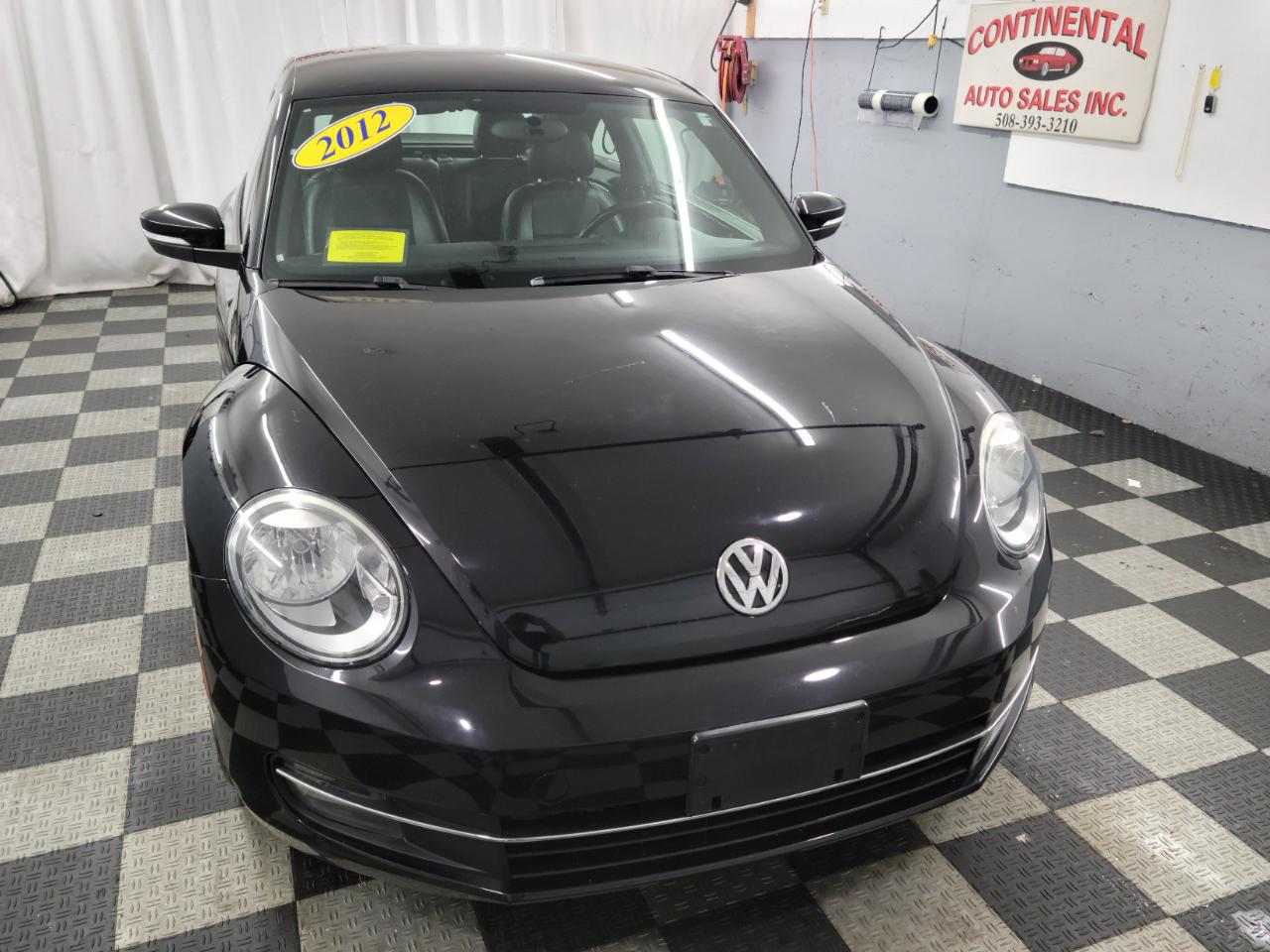 Volkswagen Beetle 2dr Cpe DSG 2.0T Turbo PZEV 2012