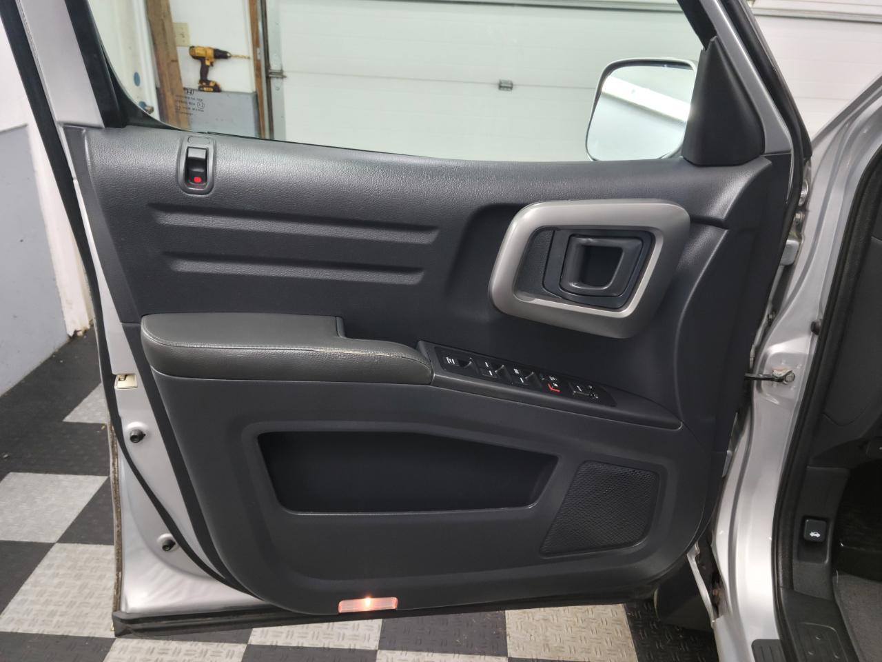 Honda Ridgeline 4WD Crew Cab RTL 2013