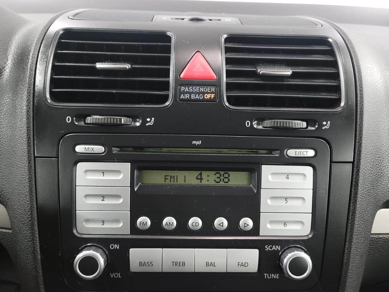 Volkswagen Rabbit 2dr HB Auto S 2008