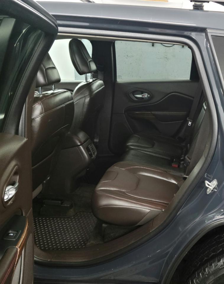 Jeep Cherokee 4WD 4dr Trailhawk 2016