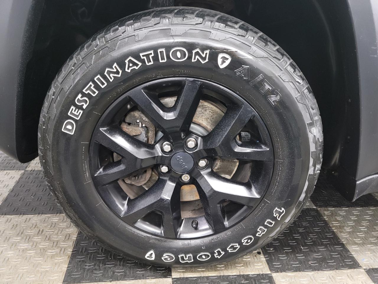 Jeep Cherokee 4WD 4dr Trailhawk 2016