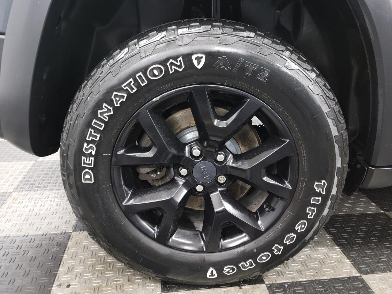 Jeep Cherokee 4WD 4dr Trailhawk 2016