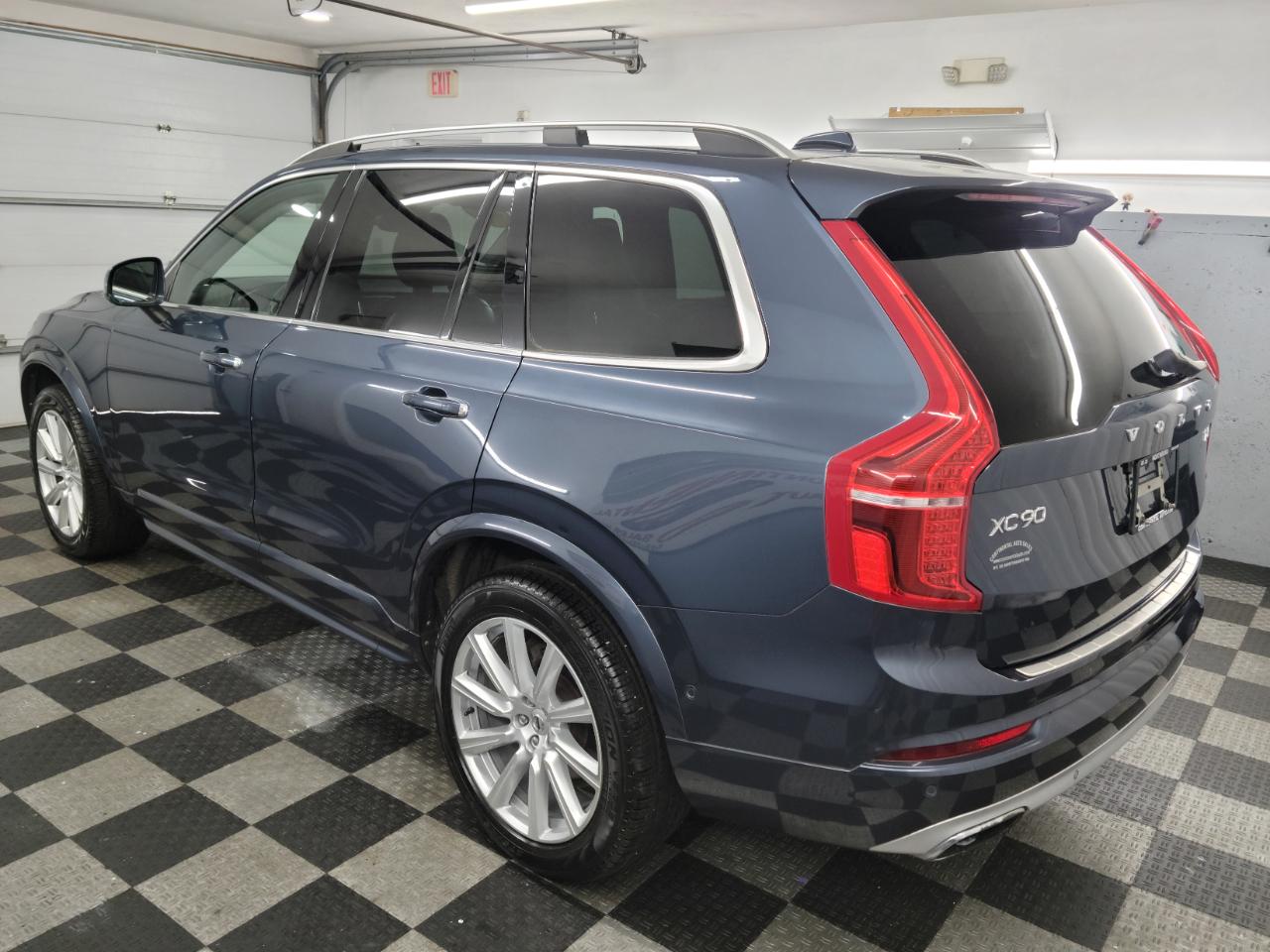 Volvo XC90 T6 AWD 7-Passenger Momentum 2018