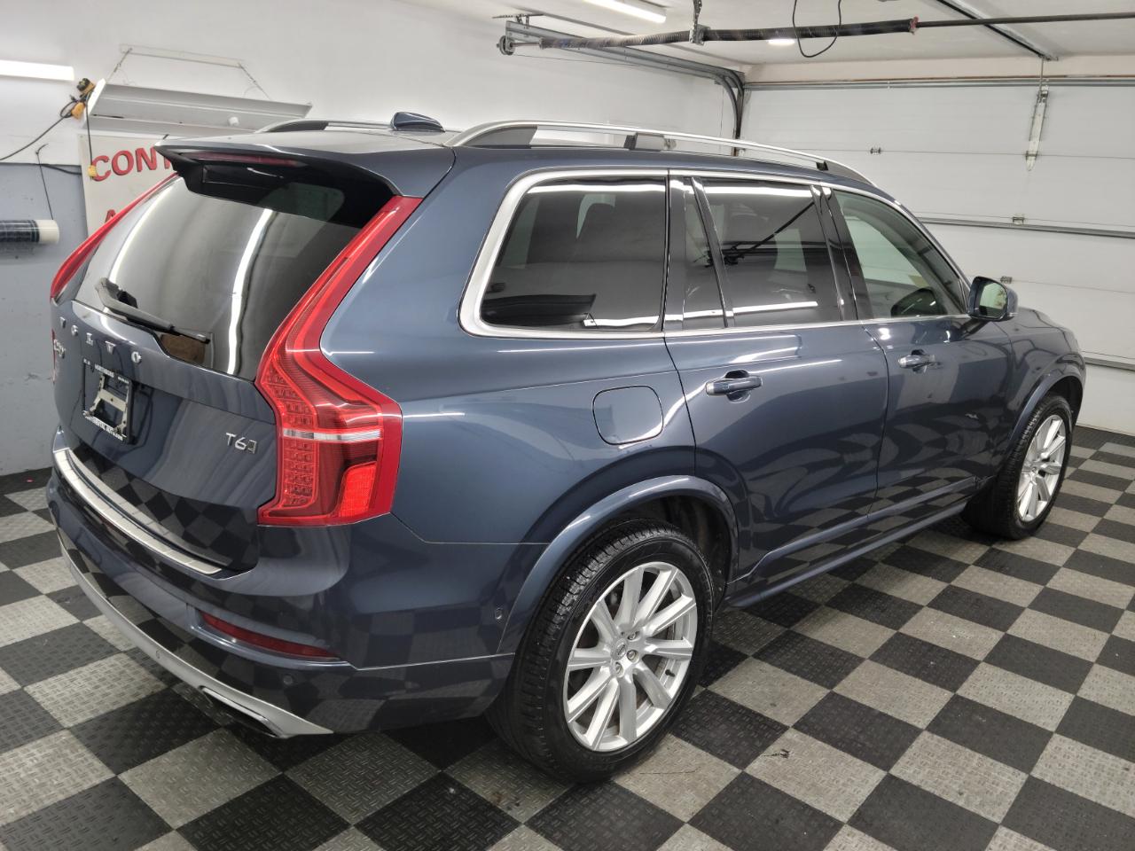 Volvo XC90 T6 AWD 7-Passenger Momentum 2018