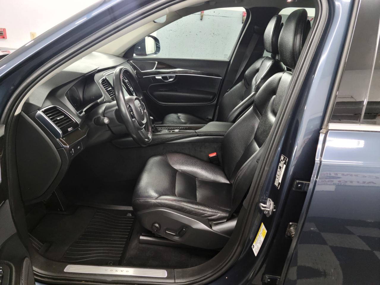 Volvo XC90 T6 AWD 7-Passenger Momentum 2018