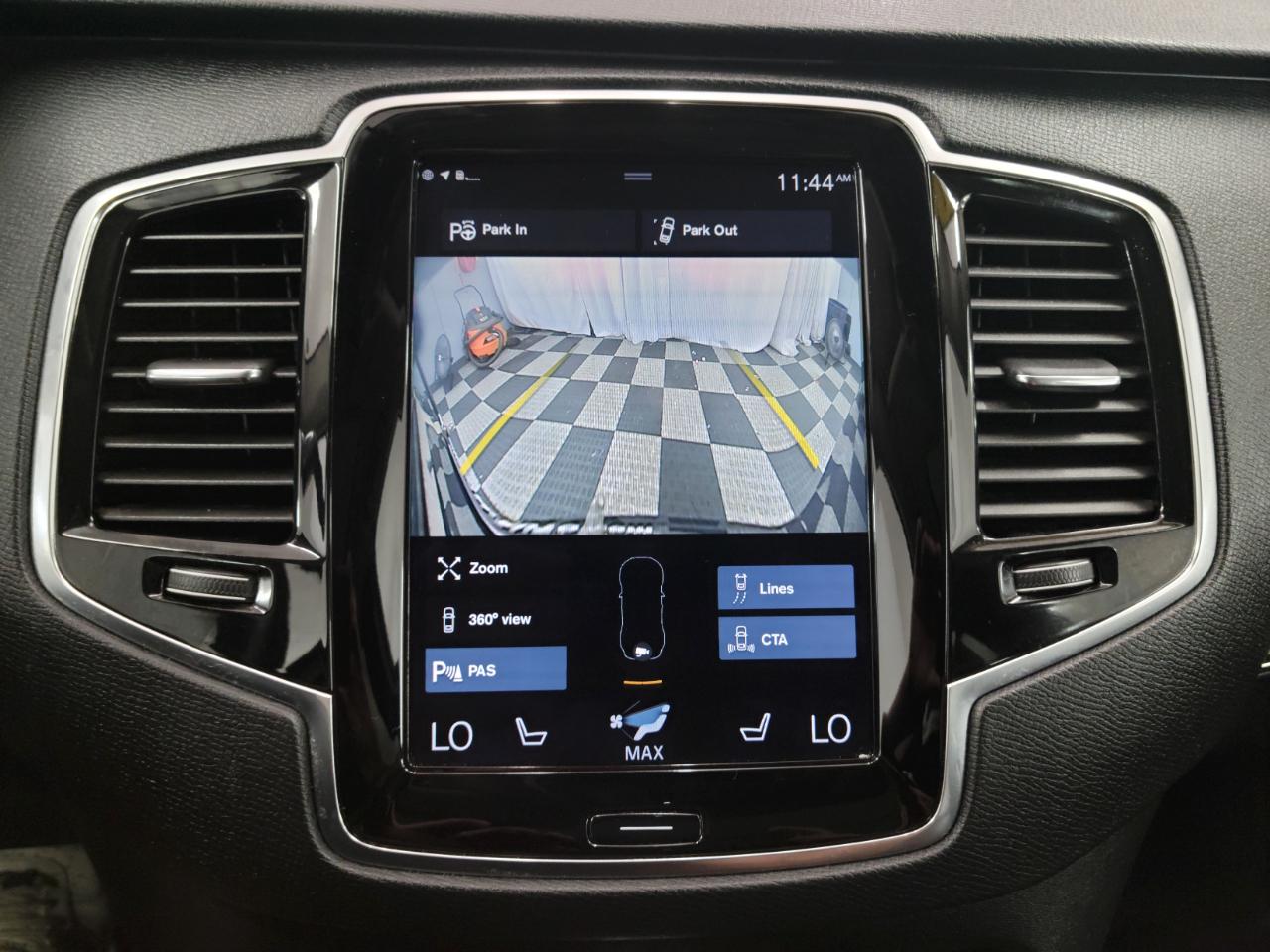 Volvo XC90 T6 AWD 7-Passenger Momentum 2018