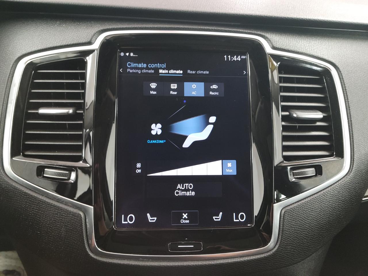 Volvo XC90 T6 AWD 7-Passenger Momentum 2018