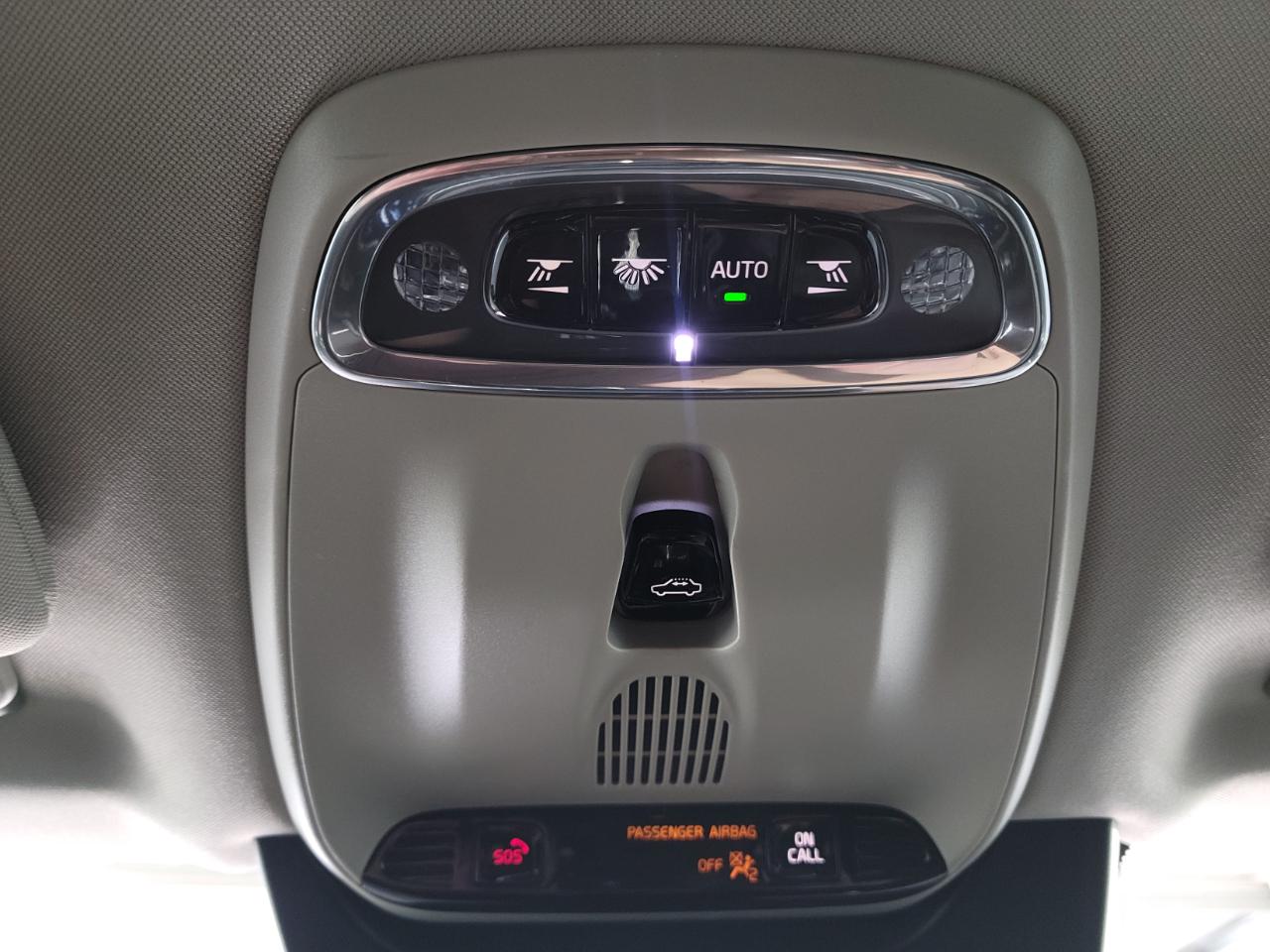 Volvo XC90 T6 AWD 7-Passenger Momentum 2018