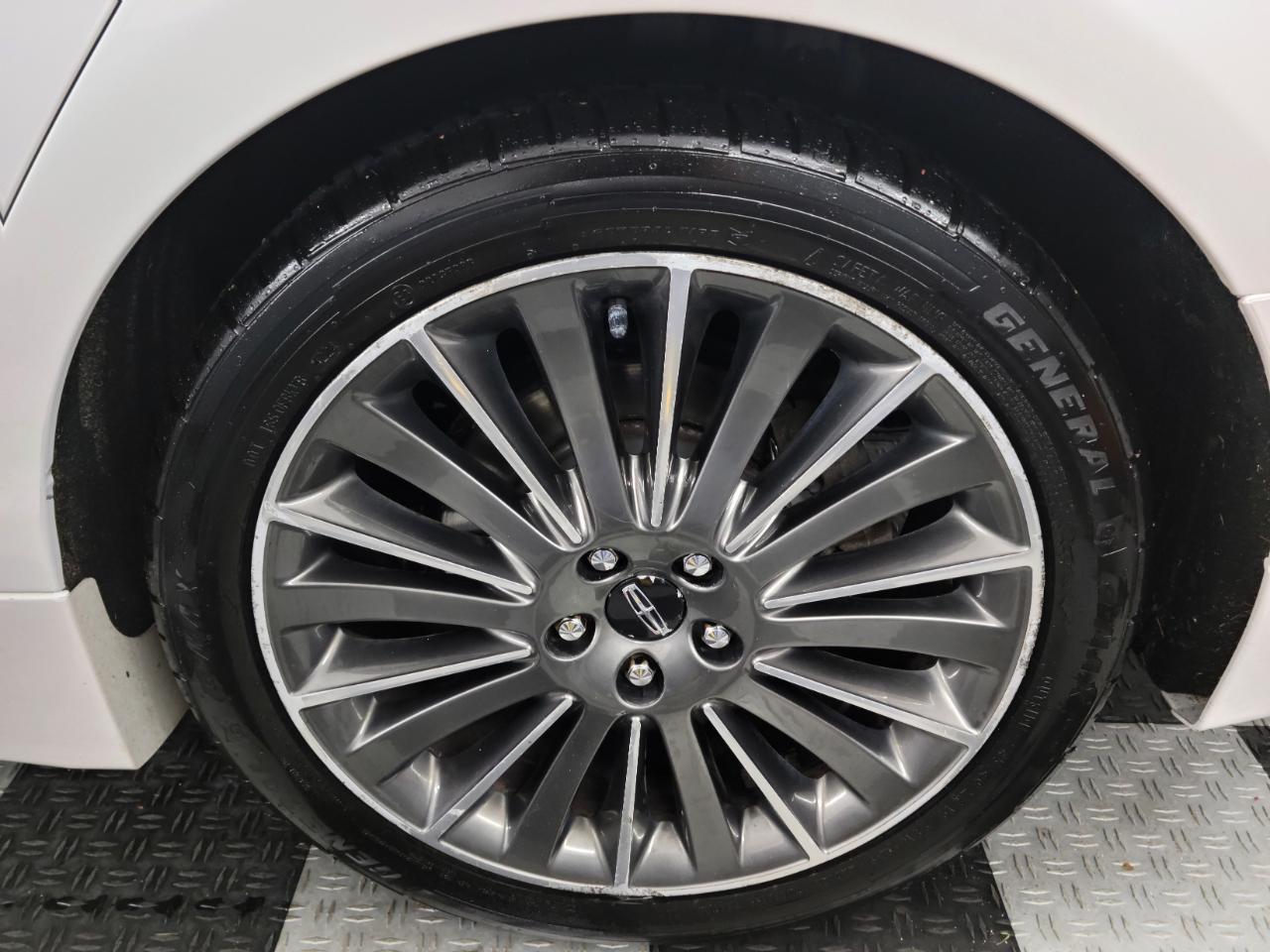 Lincoln MKZ 4dr Sdn AWD 2015
