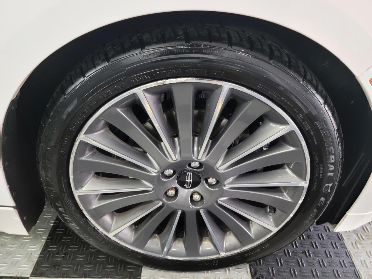 Lincoln MKZ 4dr Sdn AWD 2015