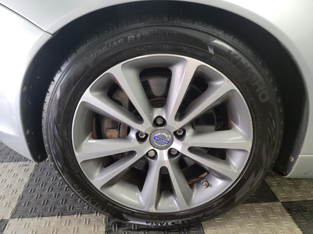 Volvo C70 2dr Conv T5 2013