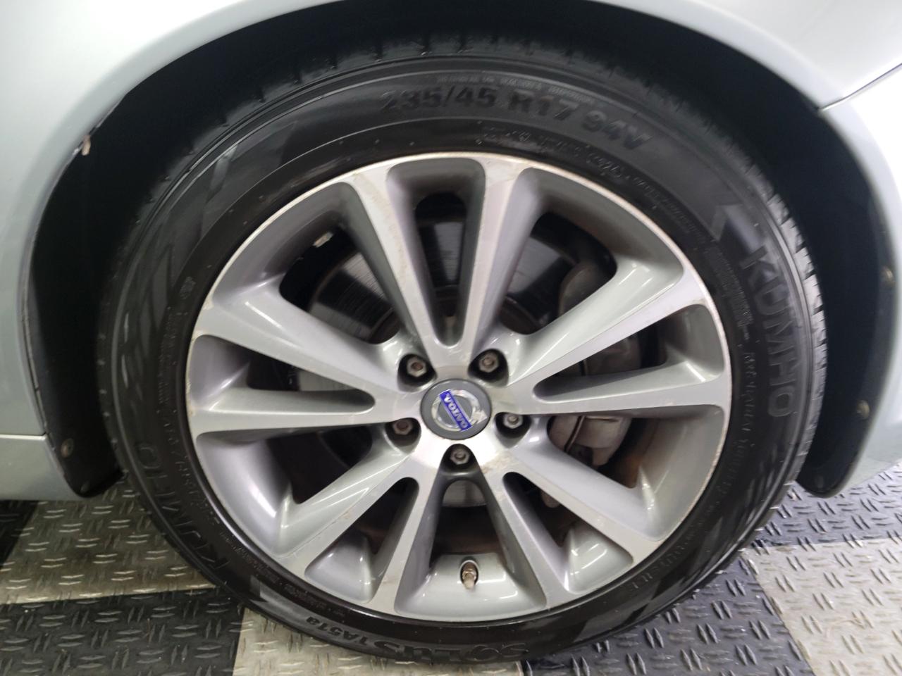 Volvo C70 2dr Conv T5 2013