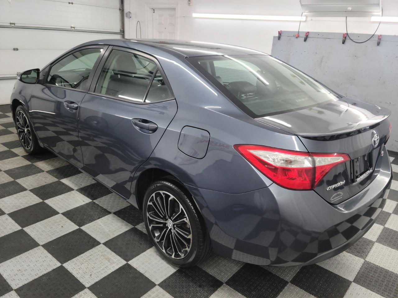 Toyota Corolla 4dr Sdn CVT S (Natl) 2014