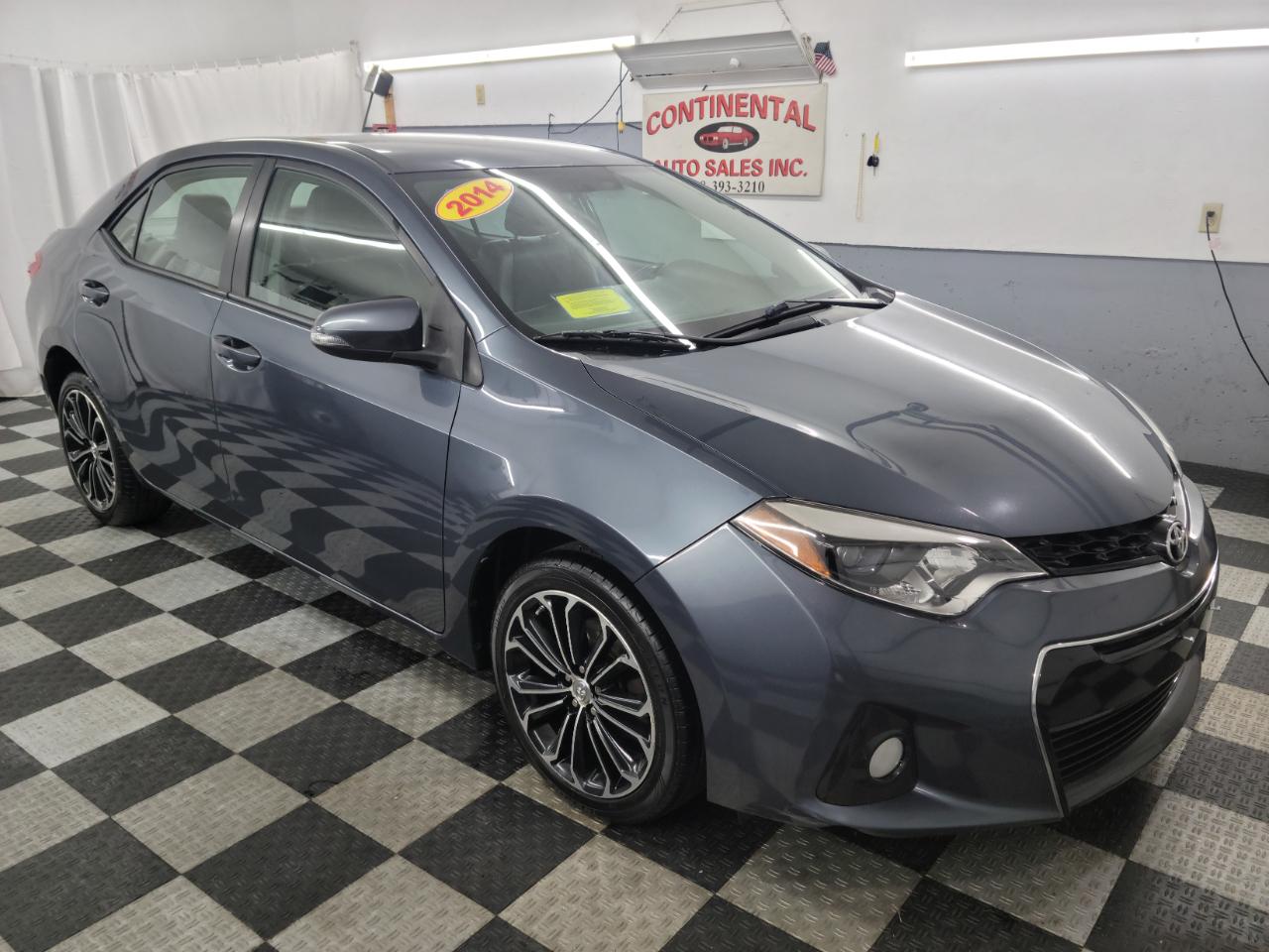 Toyota Corolla 4dr Sdn CVT S (Natl) 2014