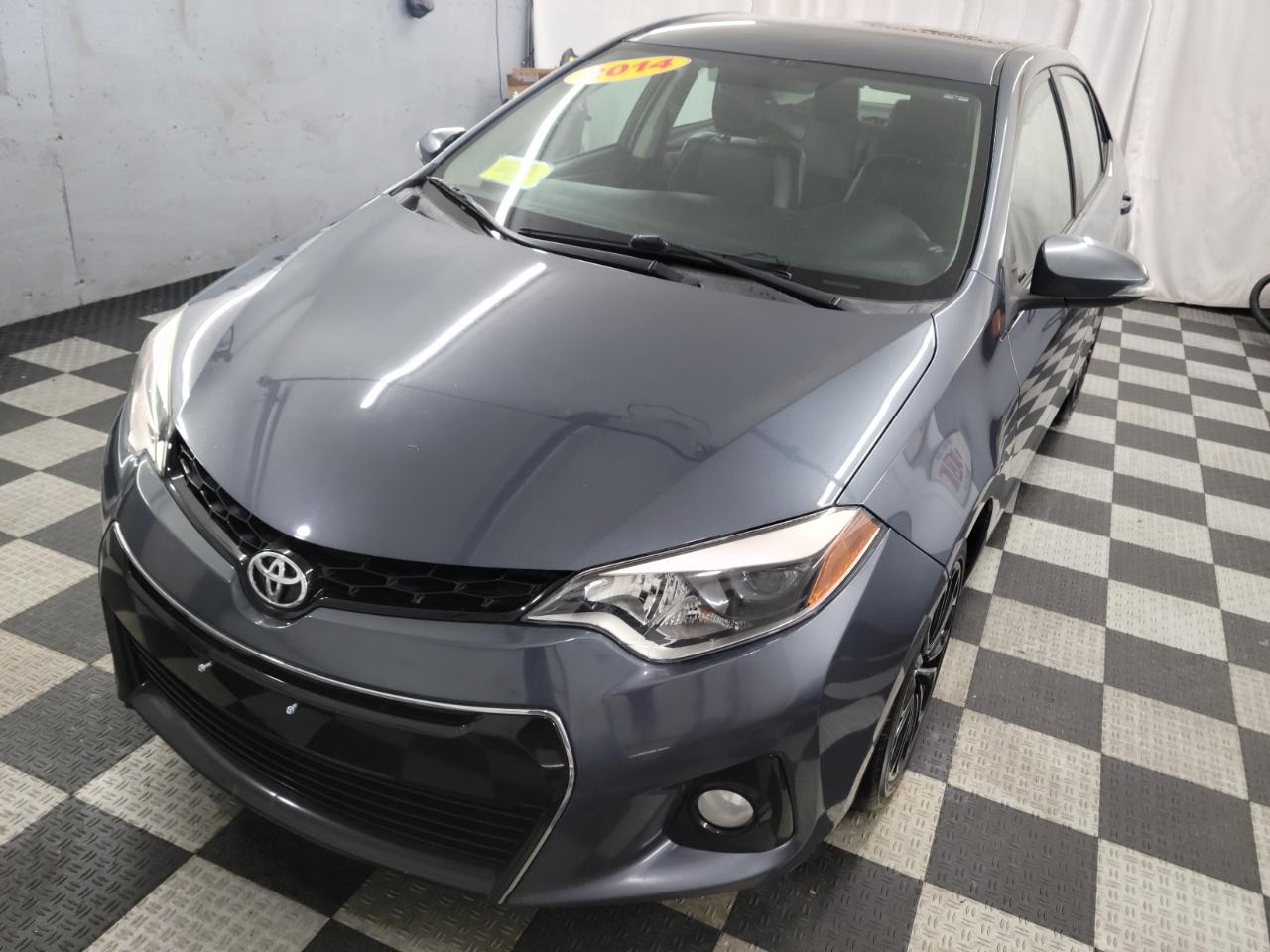 Toyota Corolla 4dr Sdn CVT S (Natl) 2014