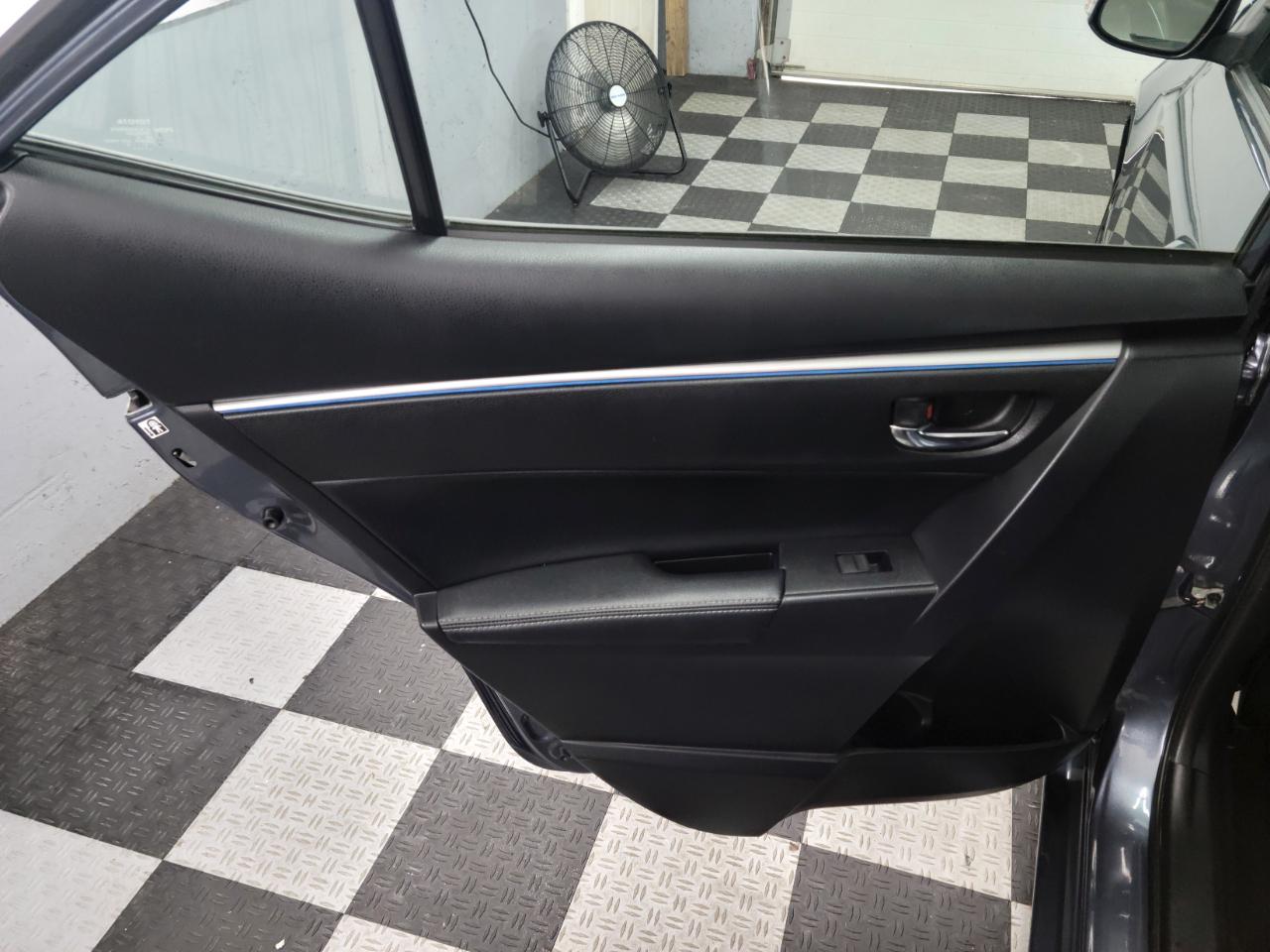Toyota Corolla 4dr Sdn CVT S (Natl) 2014