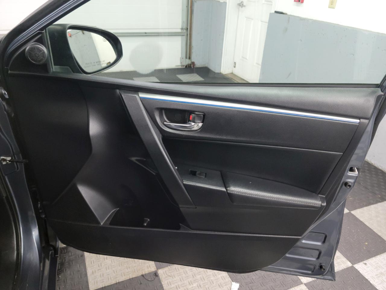 Toyota Corolla 4dr Sdn CVT S (Natl) 2014