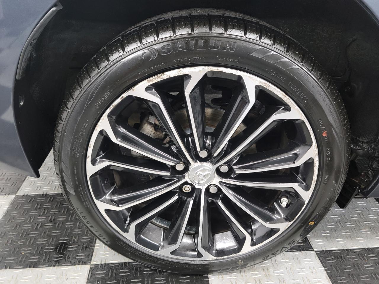 Toyota Corolla 4dr Sdn CVT S (Natl) 2014