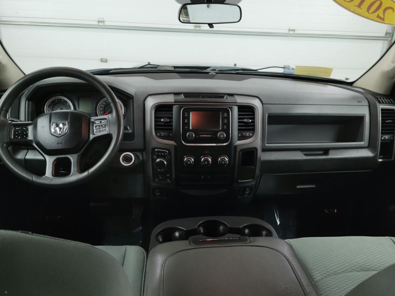 RAM 1500 Express 4x4 Quad Cab 6'4" Box 2018