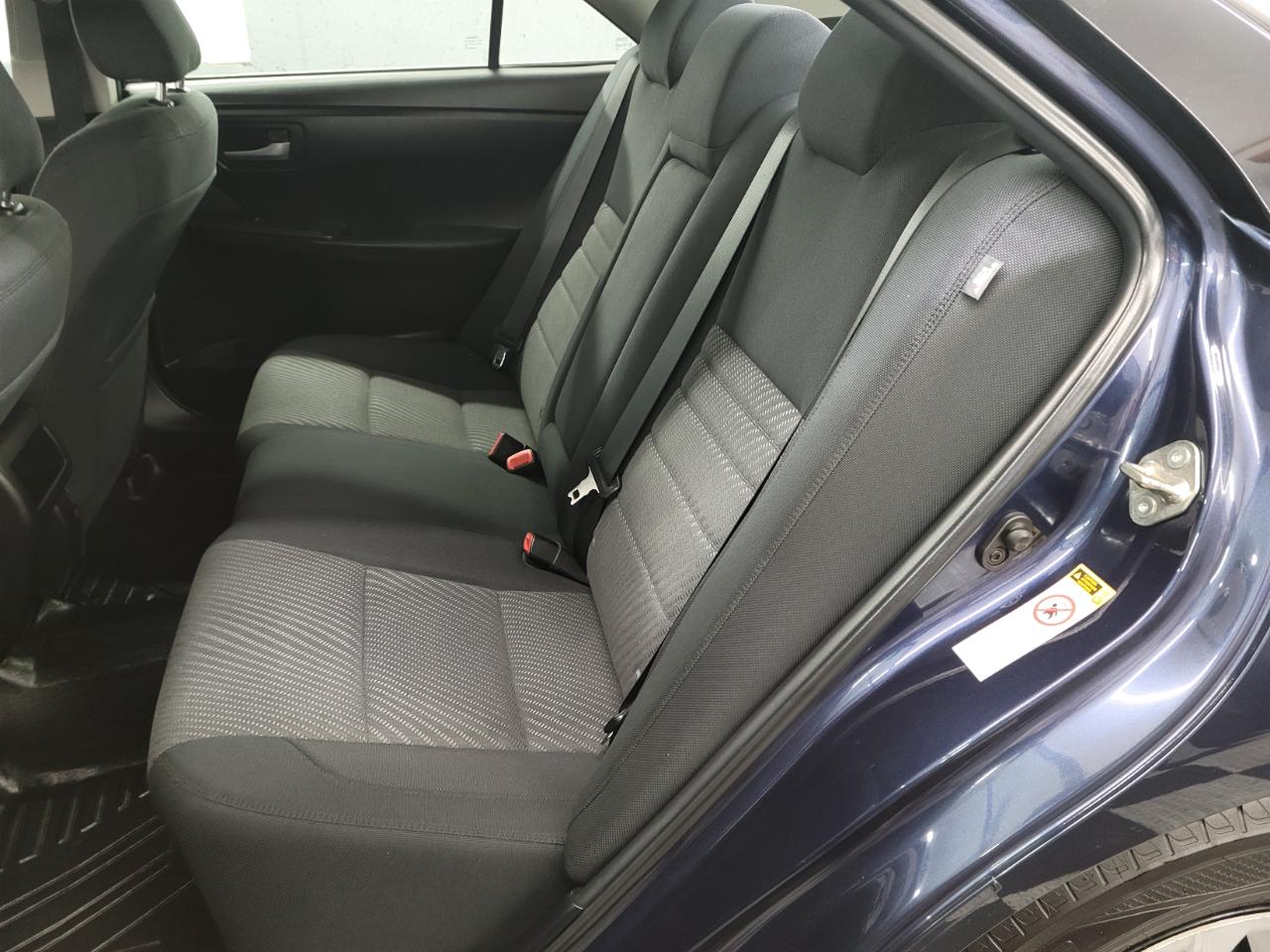 Toyota Camry 4dr Sdn LE Auto 2015