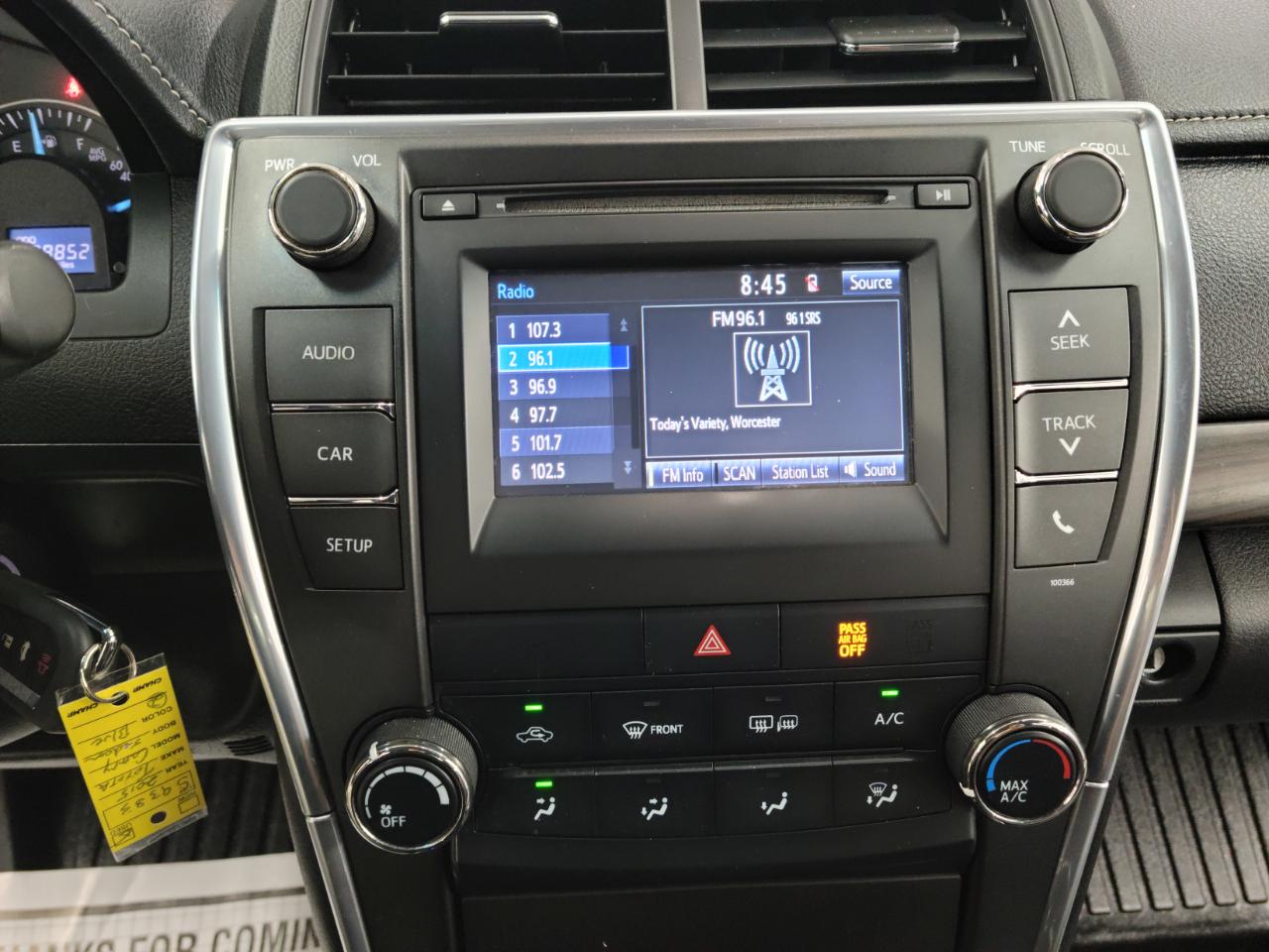 Toyota Camry 4dr Sdn LE Auto 2015