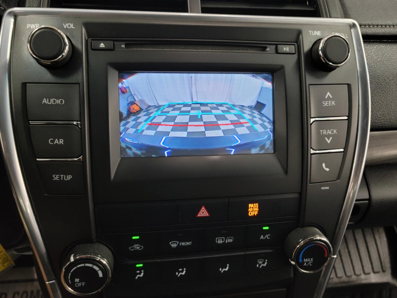Toyota Camry 4dr Sdn LE Auto 2015