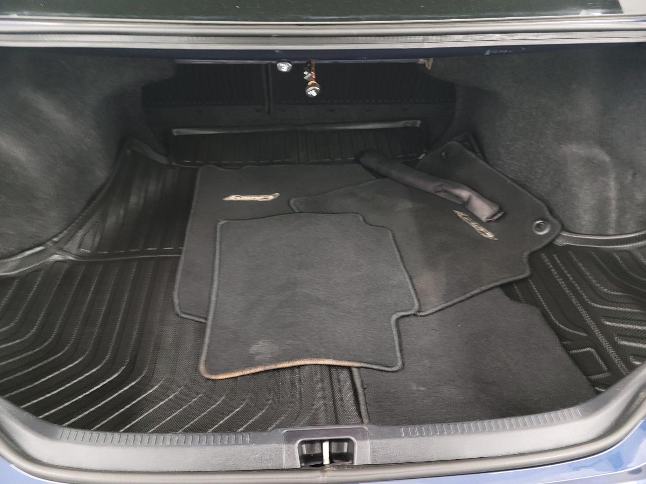 Toyota Camry 4dr Sdn LE Auto 2015