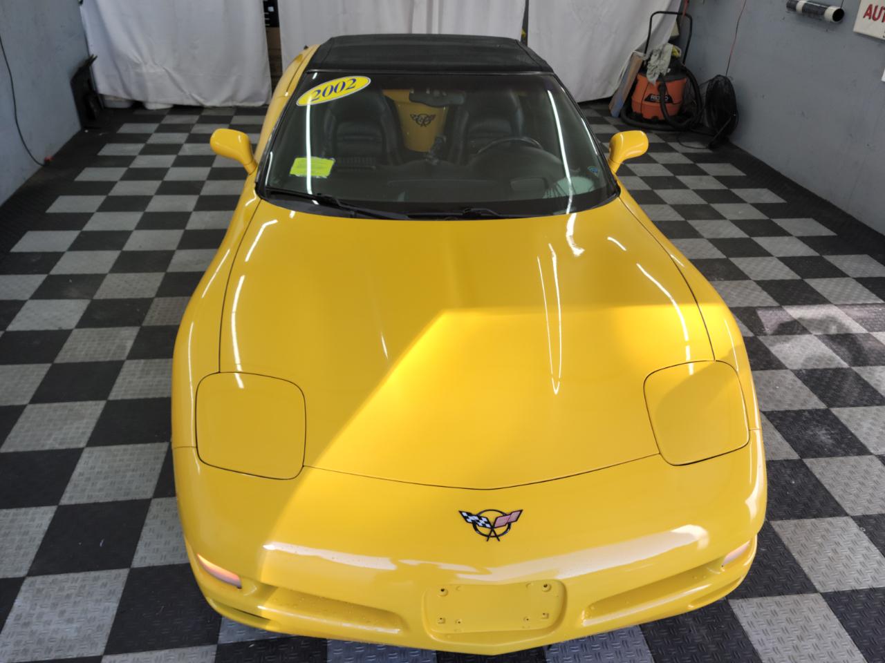 Chevrolet Corvette 2dr Convertible 2002
