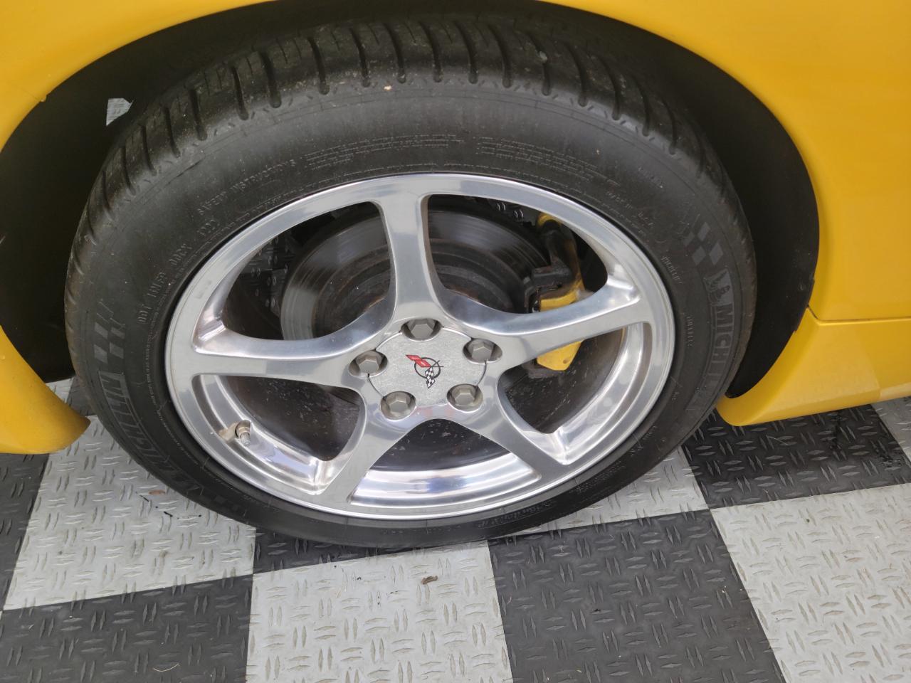 Chevrolet Corvette 2dr Convertible 2002