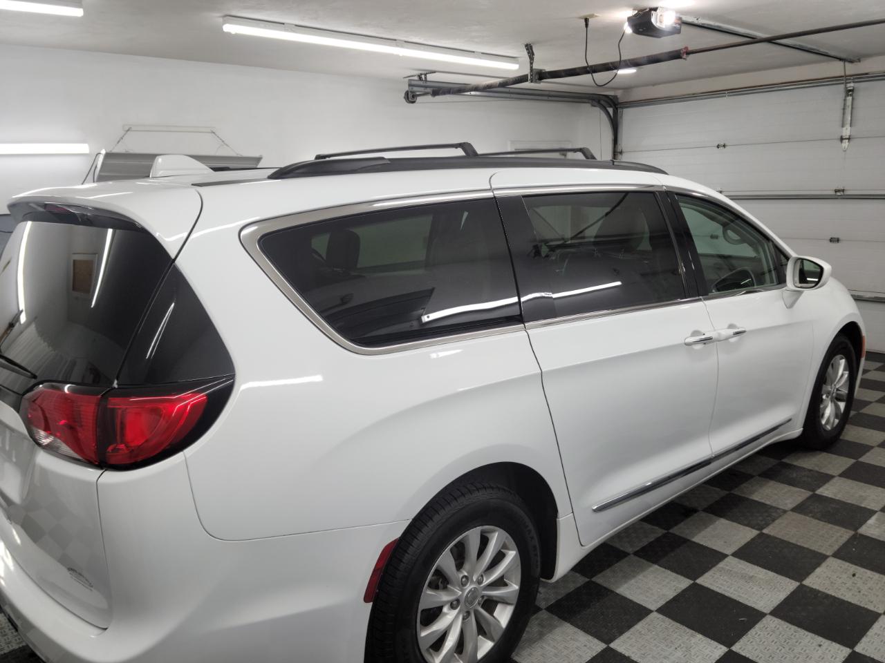 Chrysler Pacifica Touring-L FWD 2017