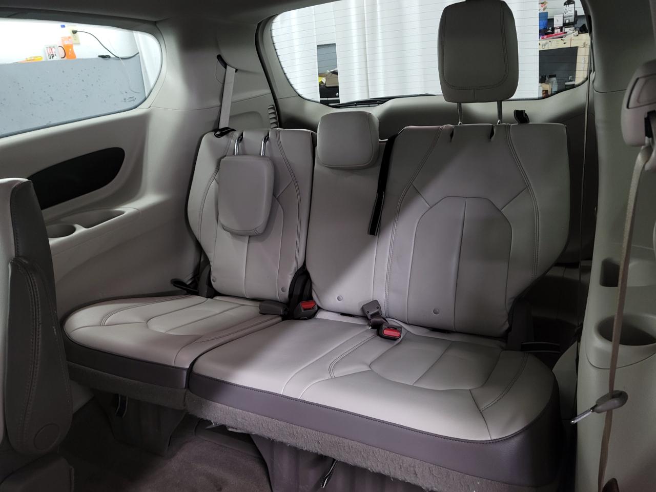 Chrysler Pacifica Touring-L FWD 2017
