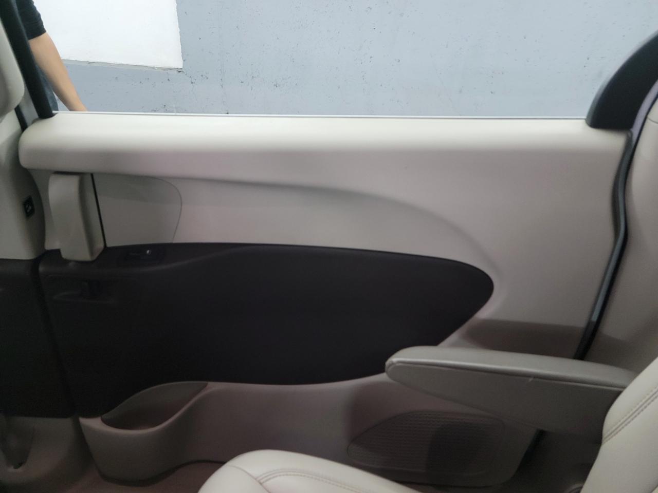 Chrysler Pacifica Touring-L FWD 2017