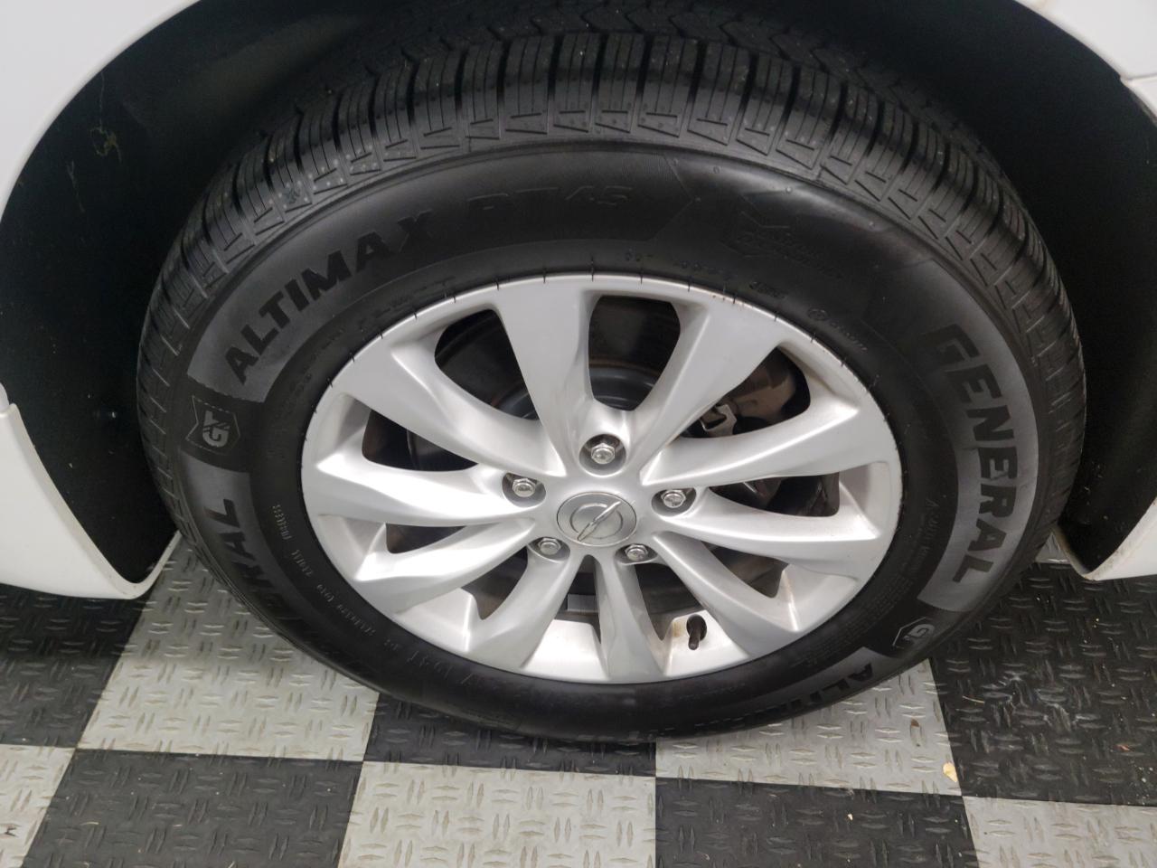Chrysler Pacifica Touring-L FWD 2017
