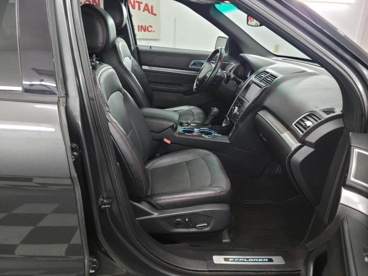 Ford Explorer 4WD 4dr Sport 2016