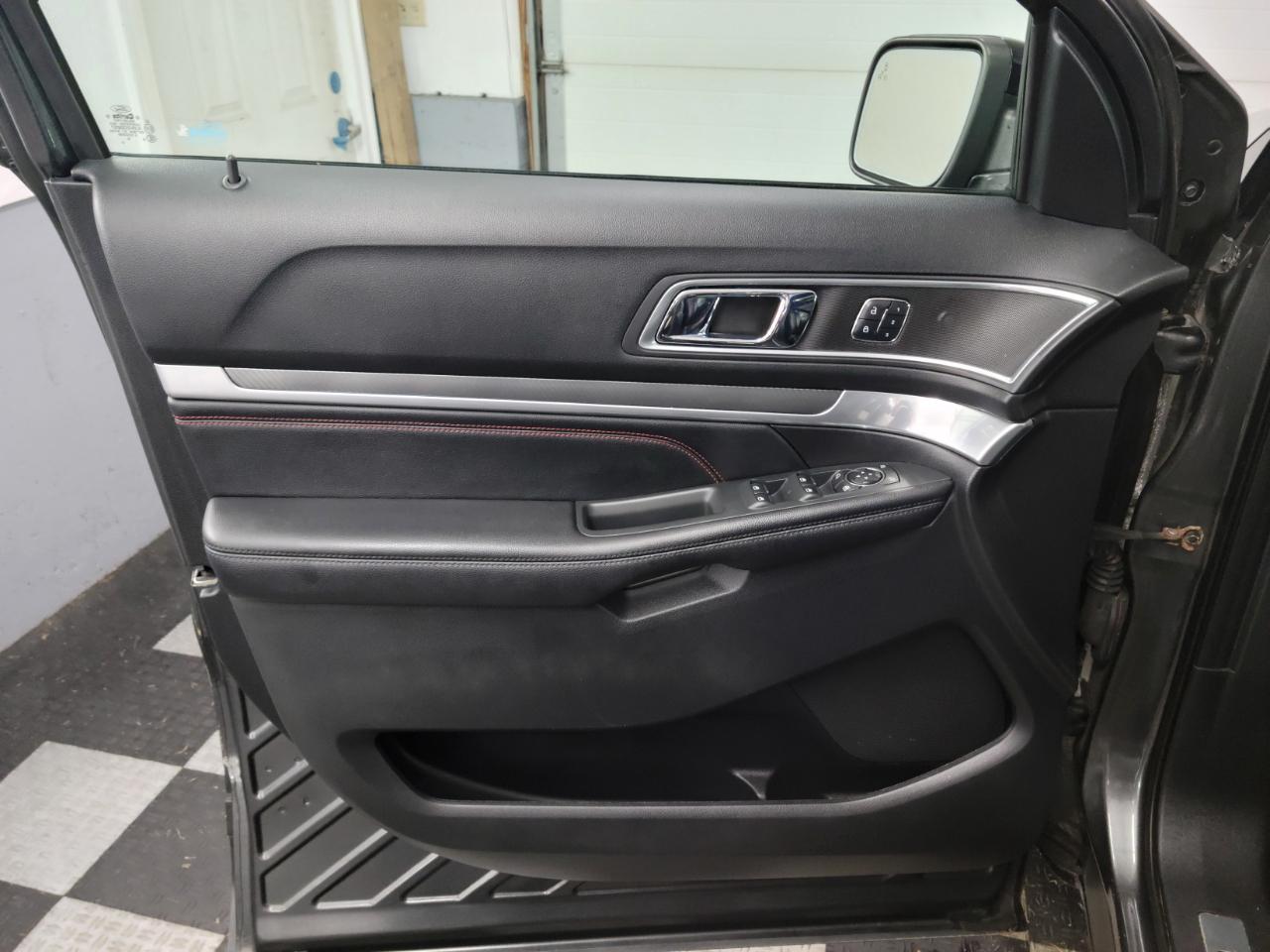 Ford Explorer 4WD 4dr Sport 2016