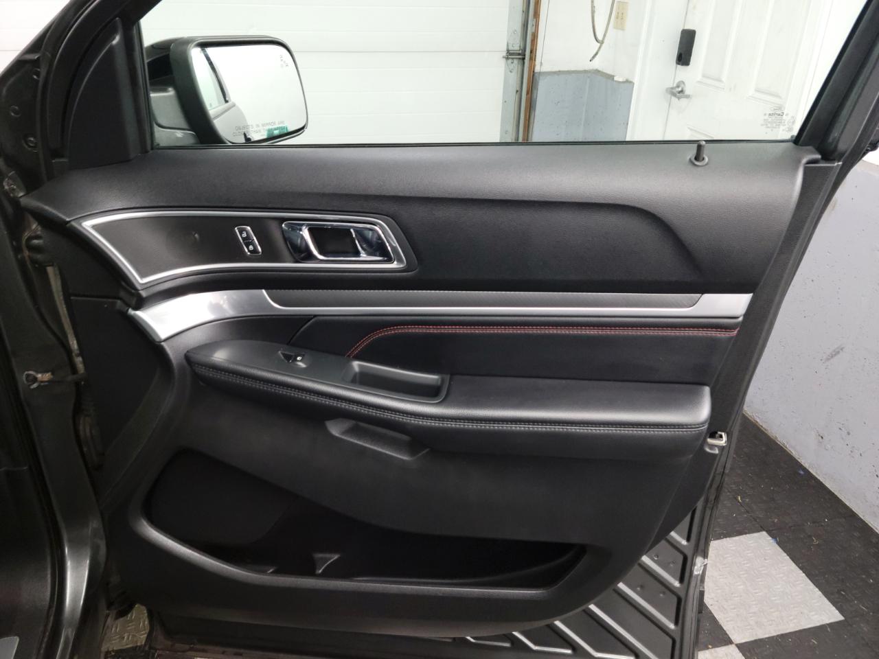 Ford Explorer 4WD 4dr Sport 2016