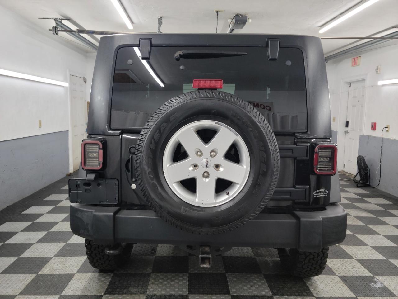 Jeep Wrangler 4WD 2dr Sport 2012