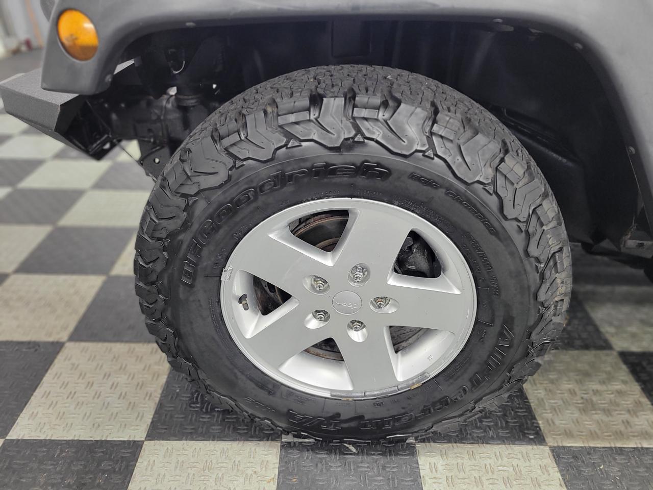 Jeep Wrangler 4WD 2dr Sport 2012