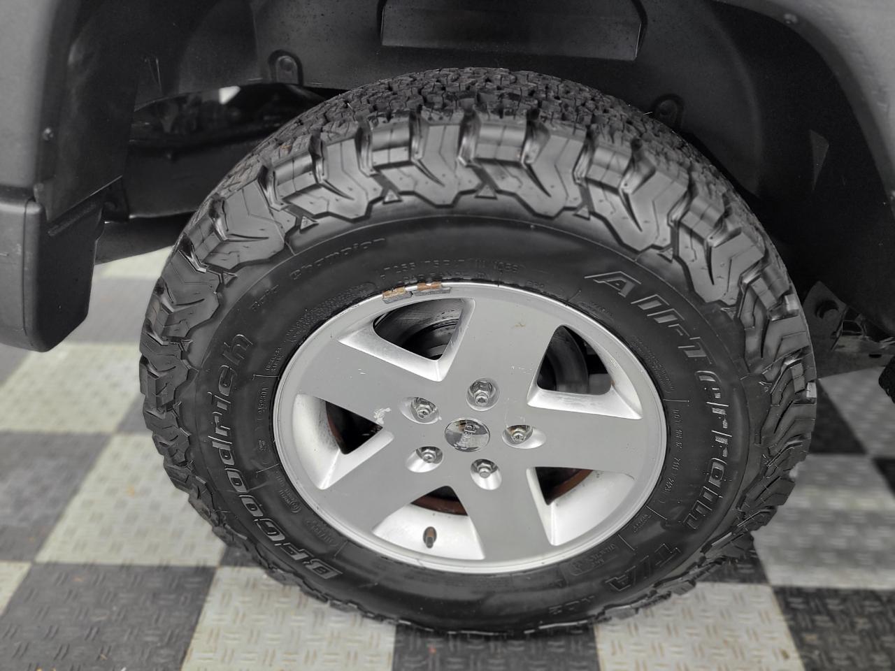 Jeep Wrangler 4WD 2dr Sport 2012