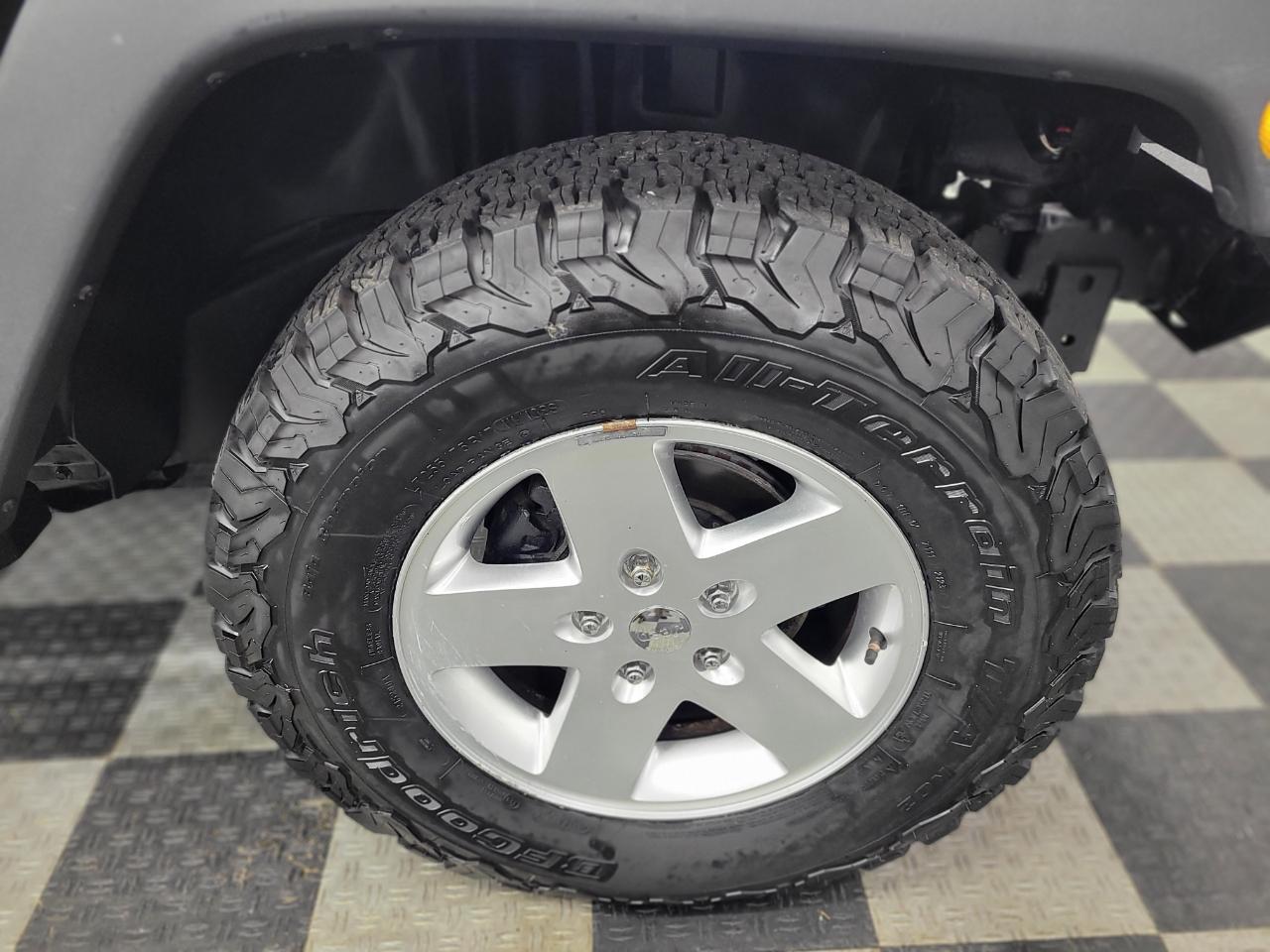 Jeep Wrangler 4WD 2dr Sport 2012