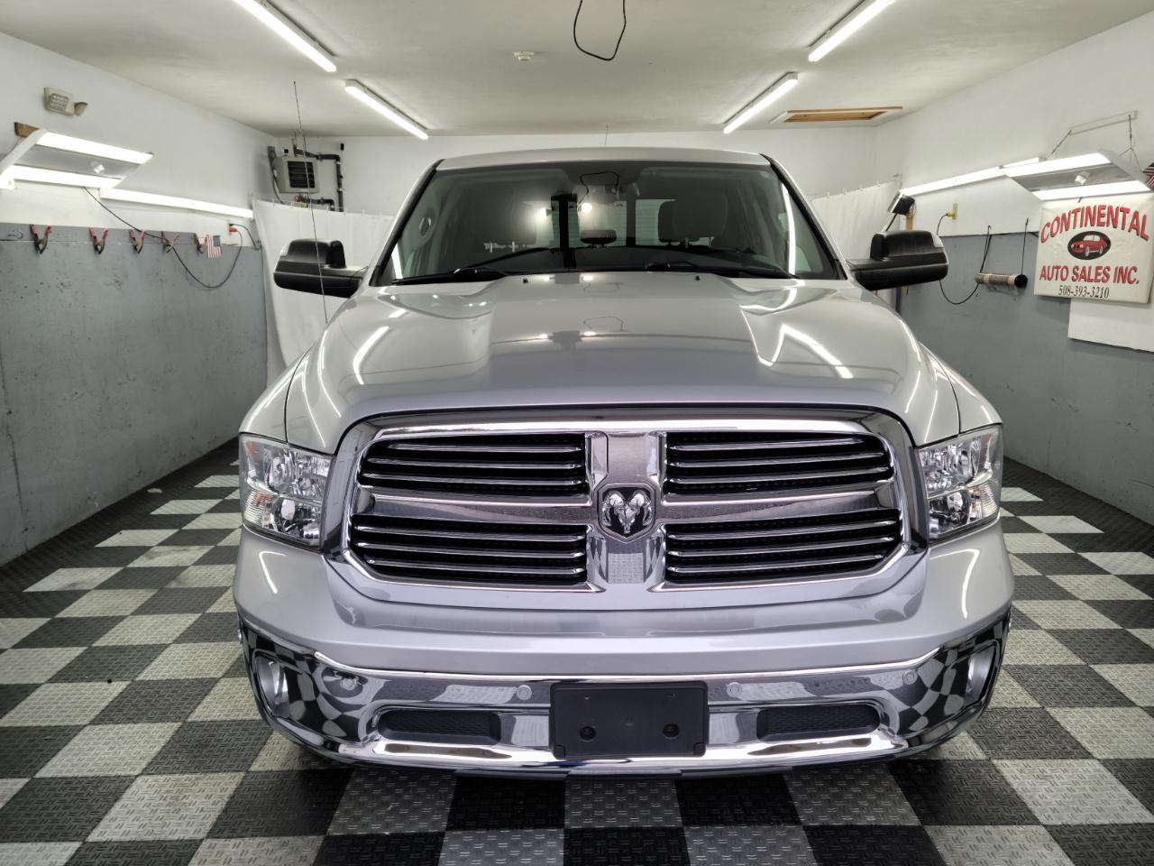 RAM 1500 Big Horn 4x4 Crew Cab 5'7" Box 2017