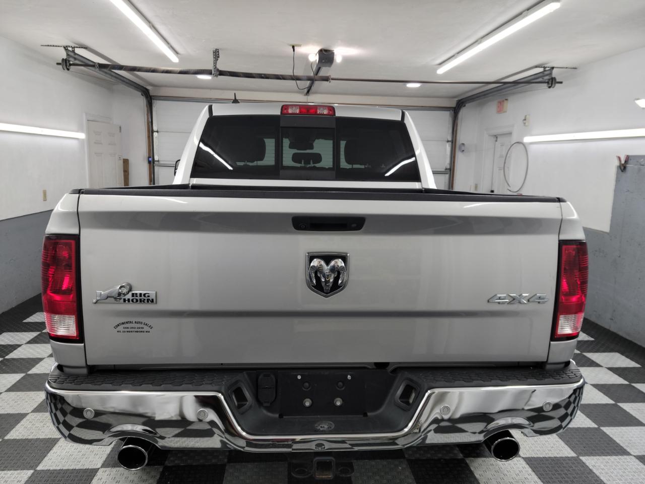 RAM 1500 Big Horn 4x4 Crew Cab 5'7" Box 2017