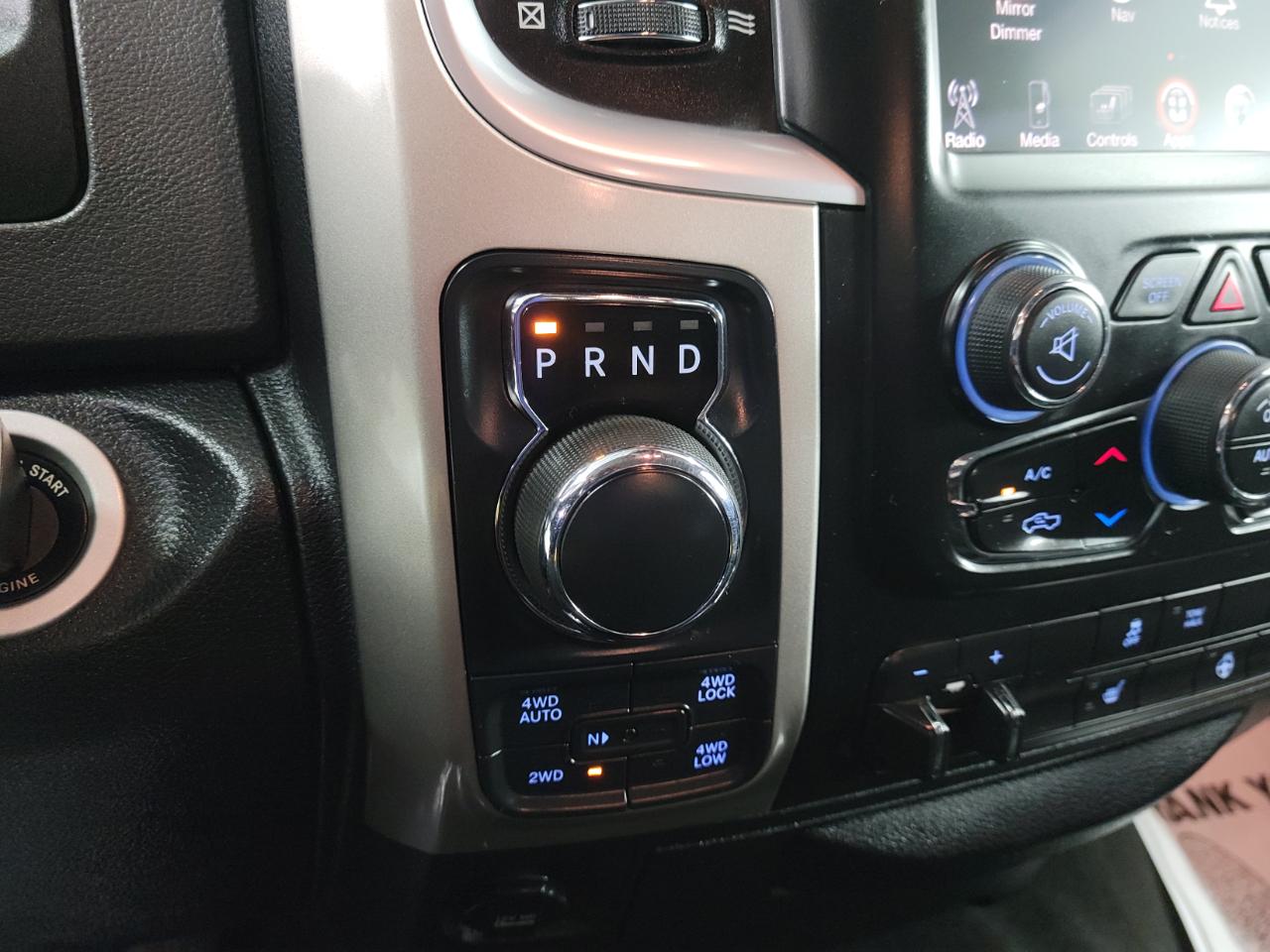 RAM 1500 Big Horn 4x4 Crew Cab 5'7" Box 2017