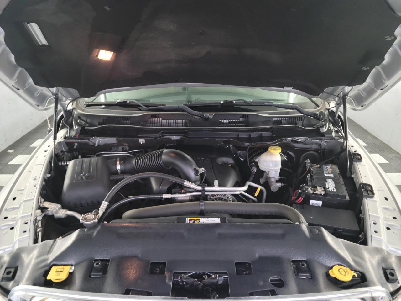 RAM 1500 Big Horn 4x4 Crew Cab 5'7" Box 2017
