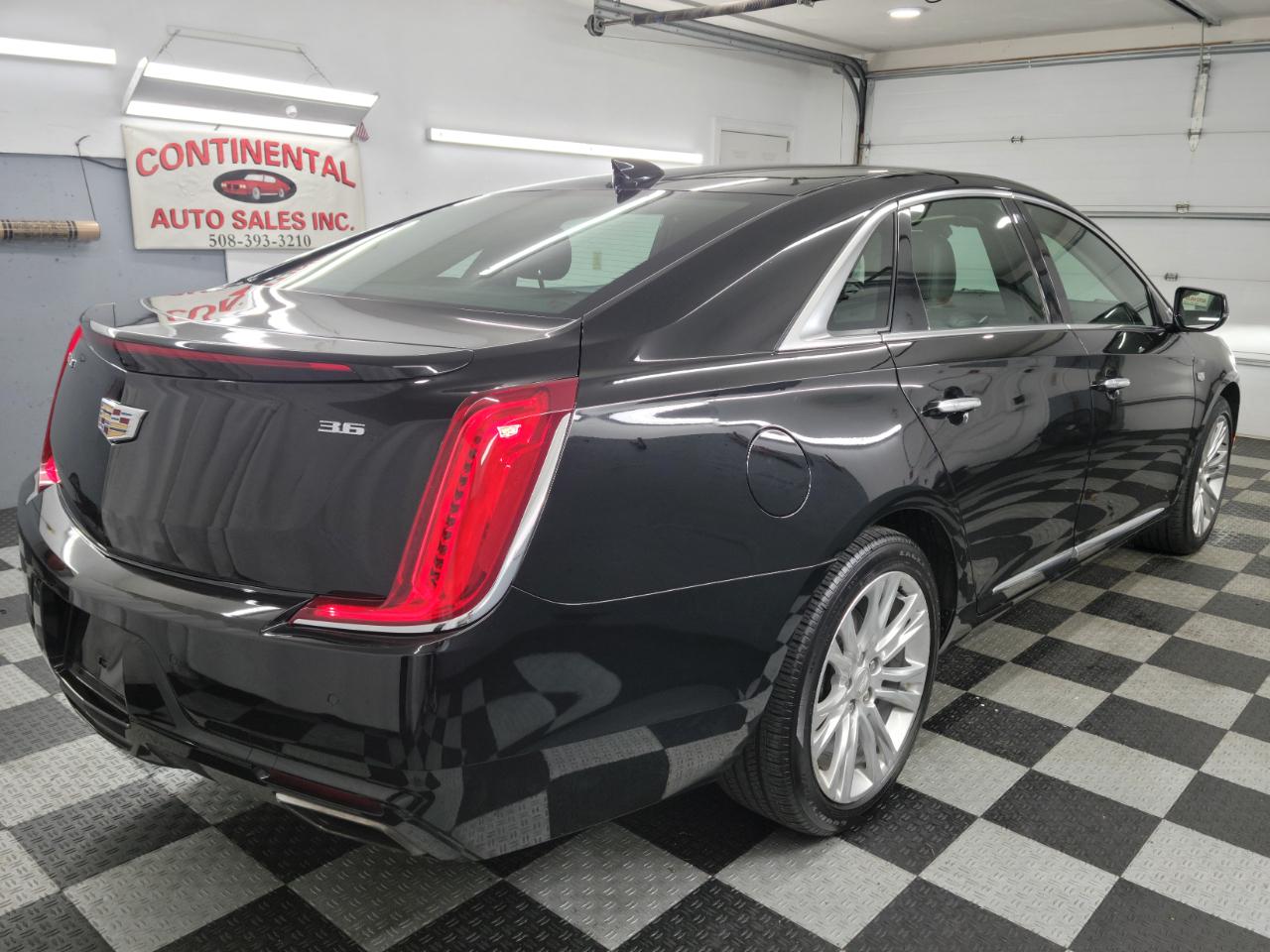 Cadillac XTS 4dr Sdn Luxury FWD 2018