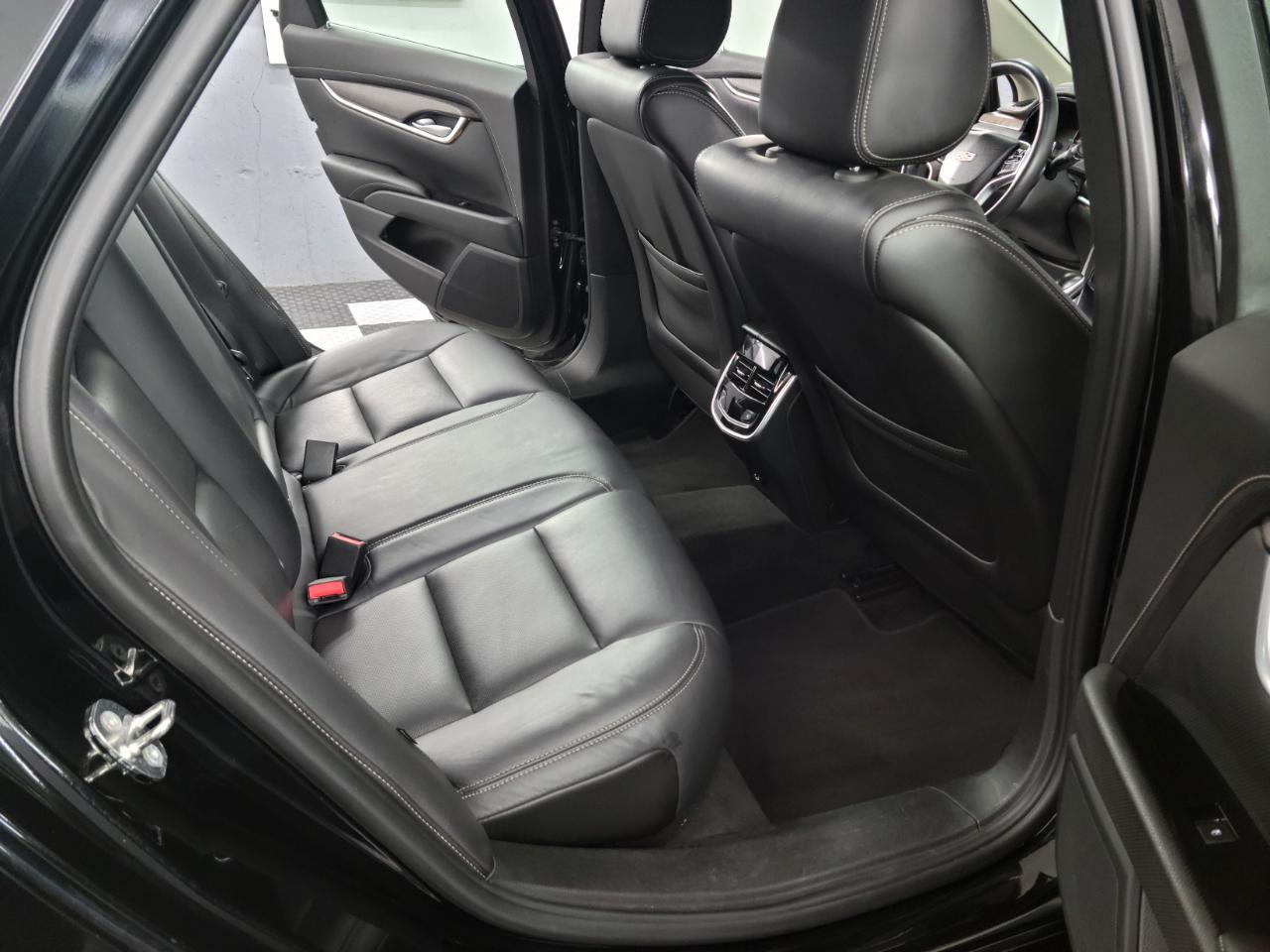Cadillac XTS 4dr Sdn Luxury FWD 2018